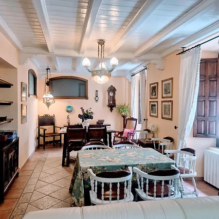 La Casa De * Illora